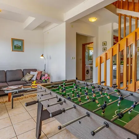 Amazing Home In Valtura
