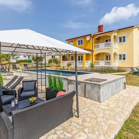 Amazing Home In Valtura * Valtura