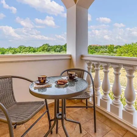 Amazing Home In Valtura * Valtura