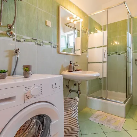 Amazing Home In Valtura