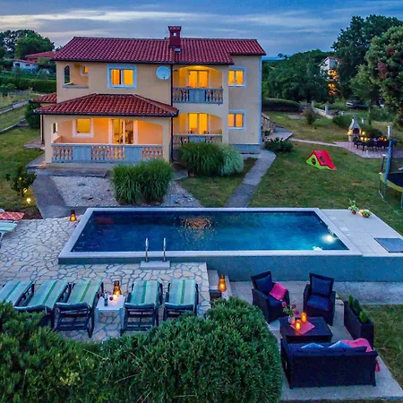 Amazing Home In Valtura